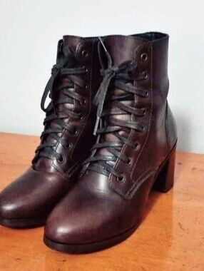 Lace-Up Block Heel Ankle Boots in Dark Brown